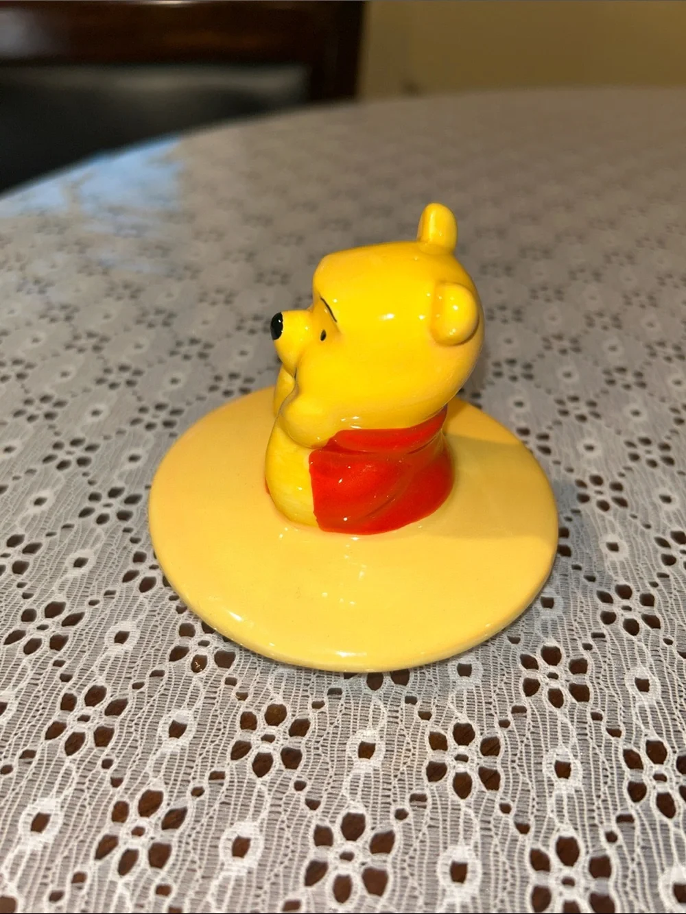 Winnie the Pooh Ceramic Mug Lid with Red Shirt